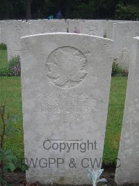 Etaples Military Cemetery - Kerr, P R